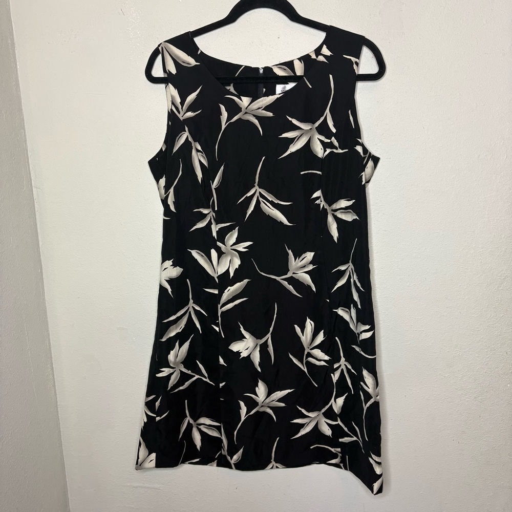 Studio 1 Black Sleeveless Mini Dress with Tan Floral Print Size 12